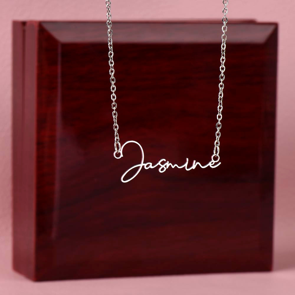 Stylish Signature Necklace for a Unique Look